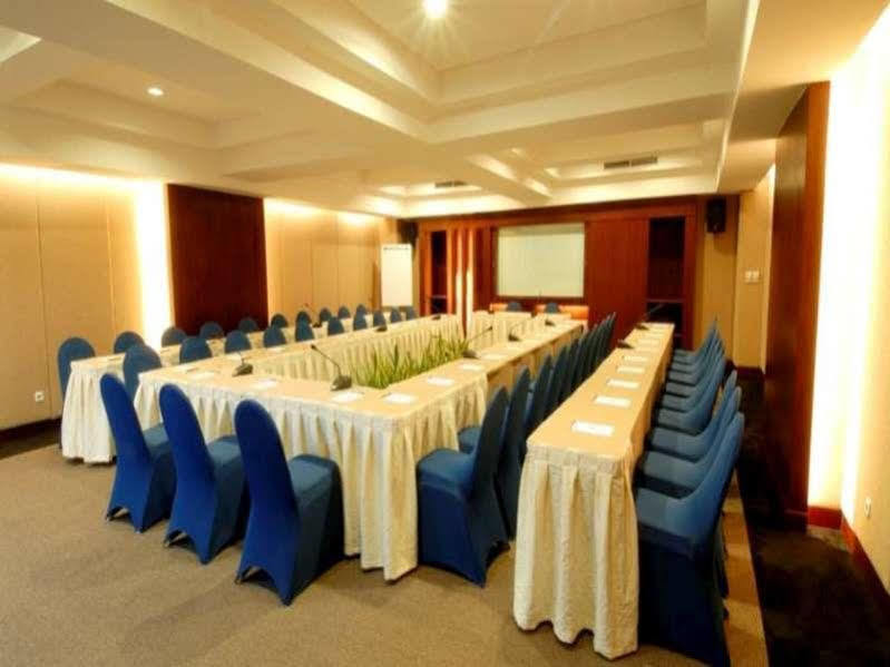 Manado Quality Hotel Экстерьер фото